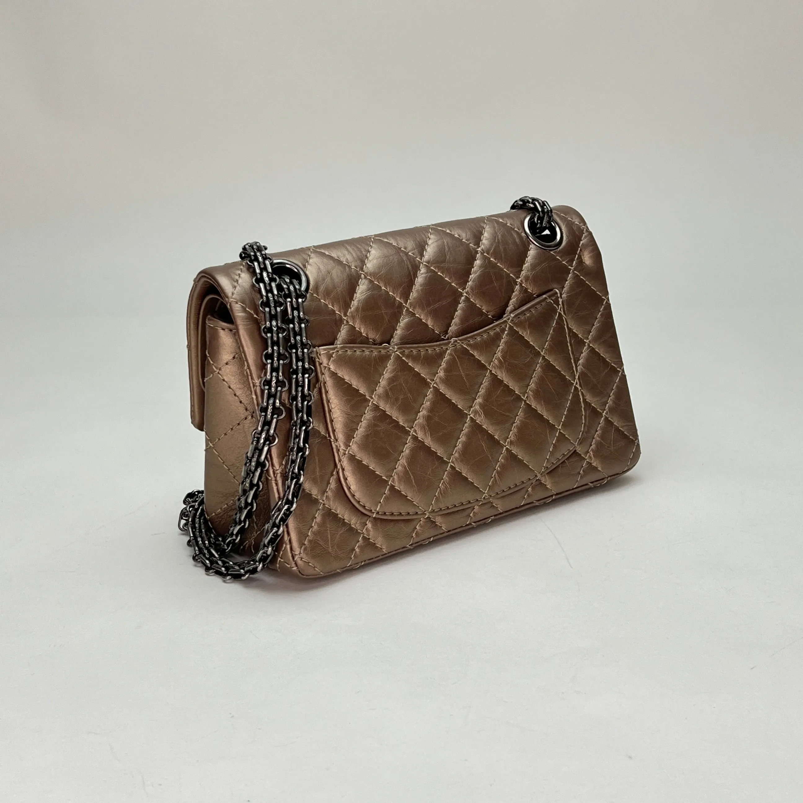 2.55 Reissue Chain Flap Small Gold Shoulder Bag in Calfskin, Ruthenium hardware