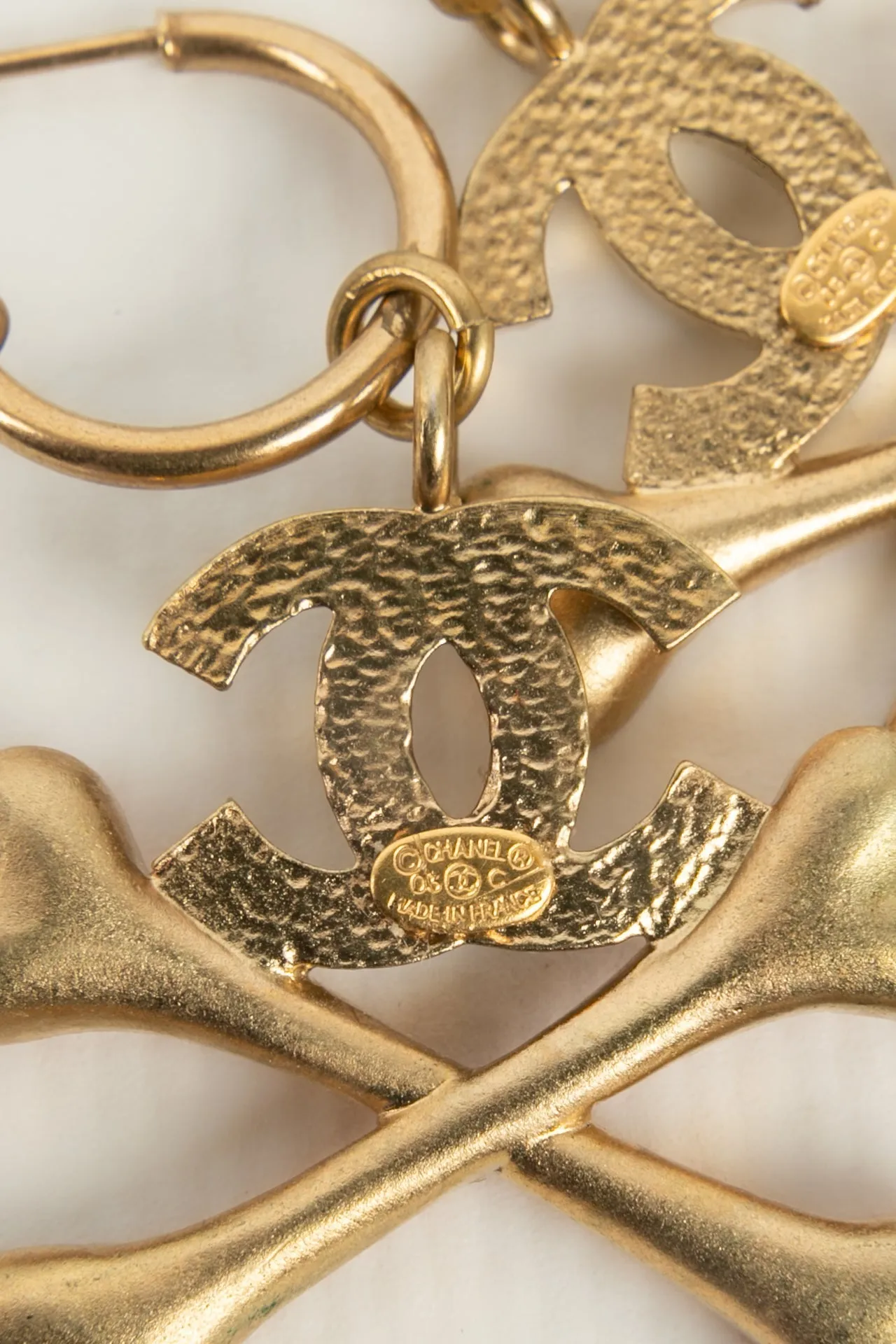 Boucles d'oreilles "Os" Chanel