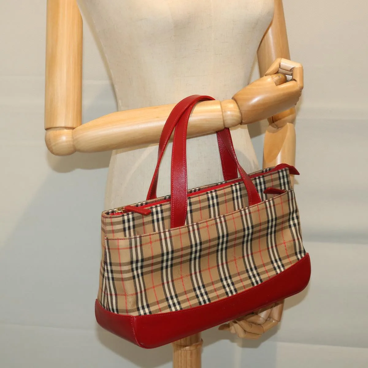 BURBERRY  Handbag
