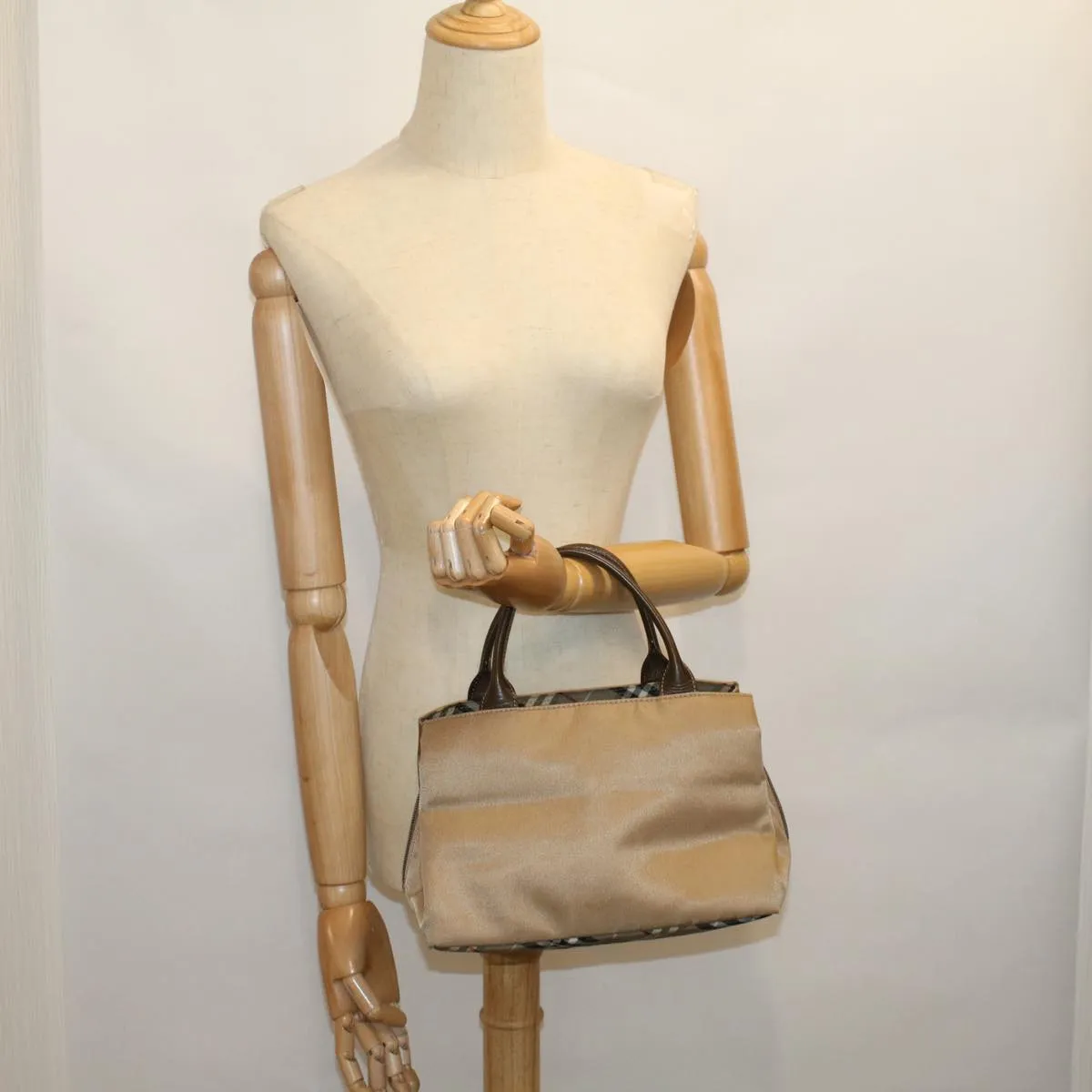 BURBERRY Handbag