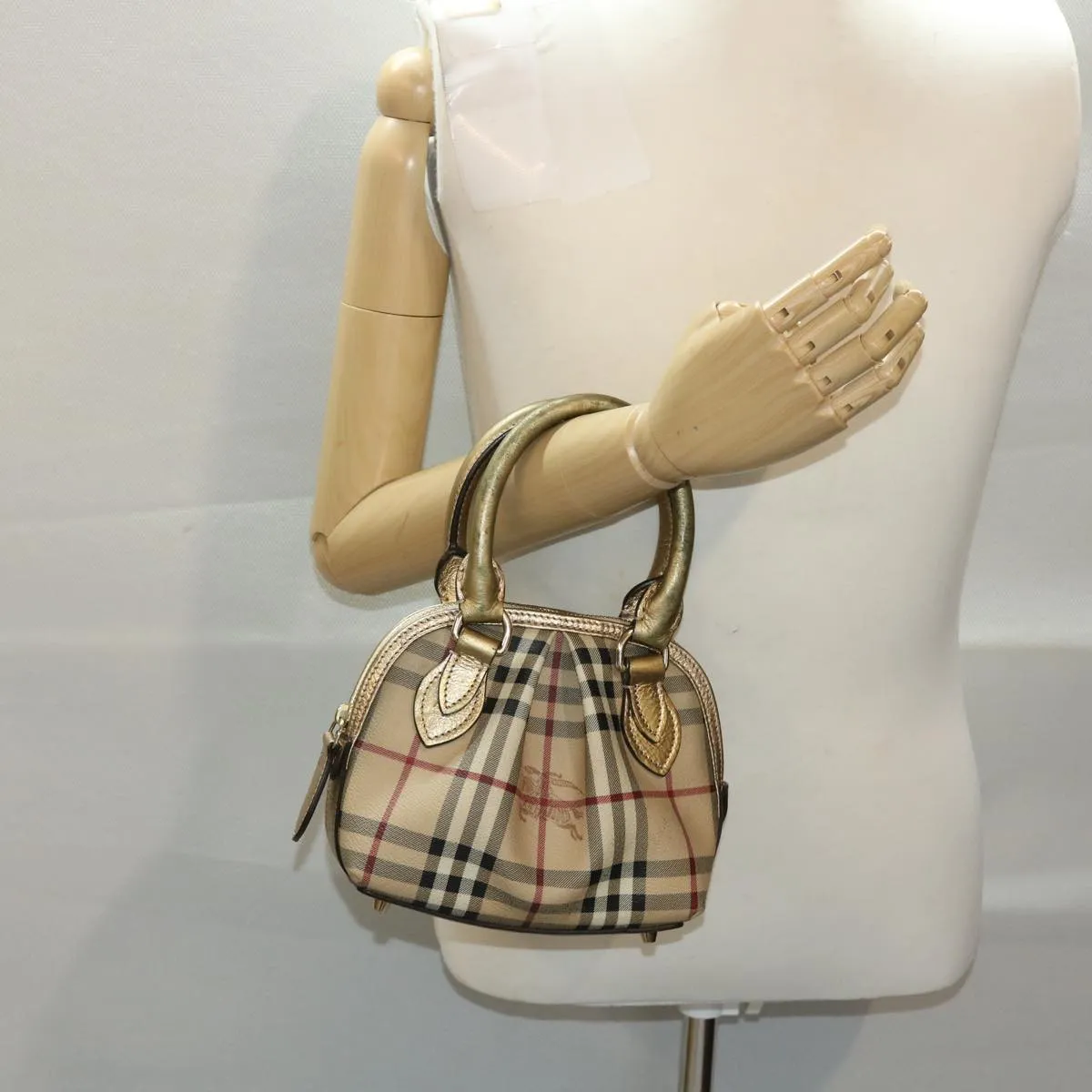 BURBERRY Handbag