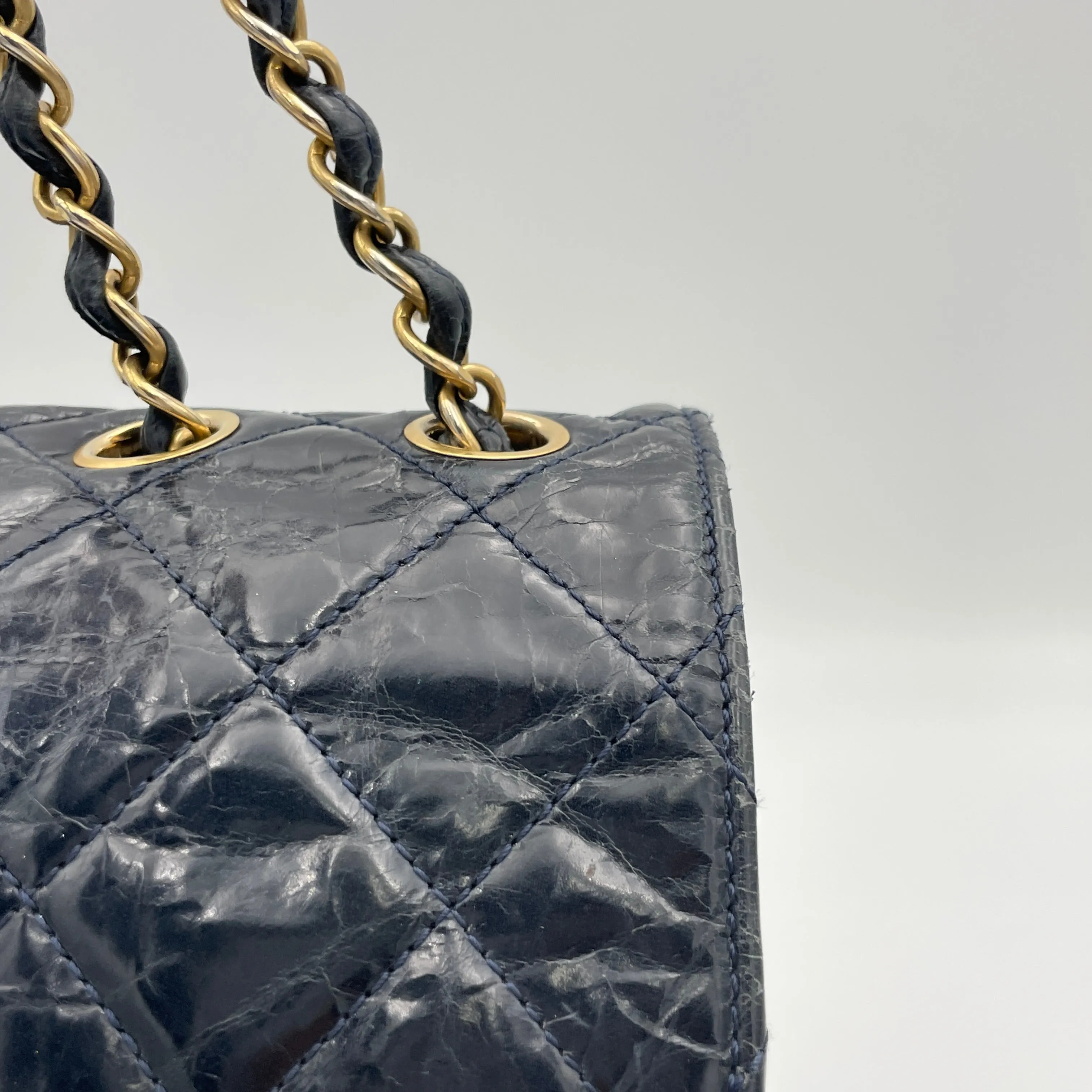 CC Turnlock Crinkled Navy Shoulder Bag in Calfskin, Gold hardware