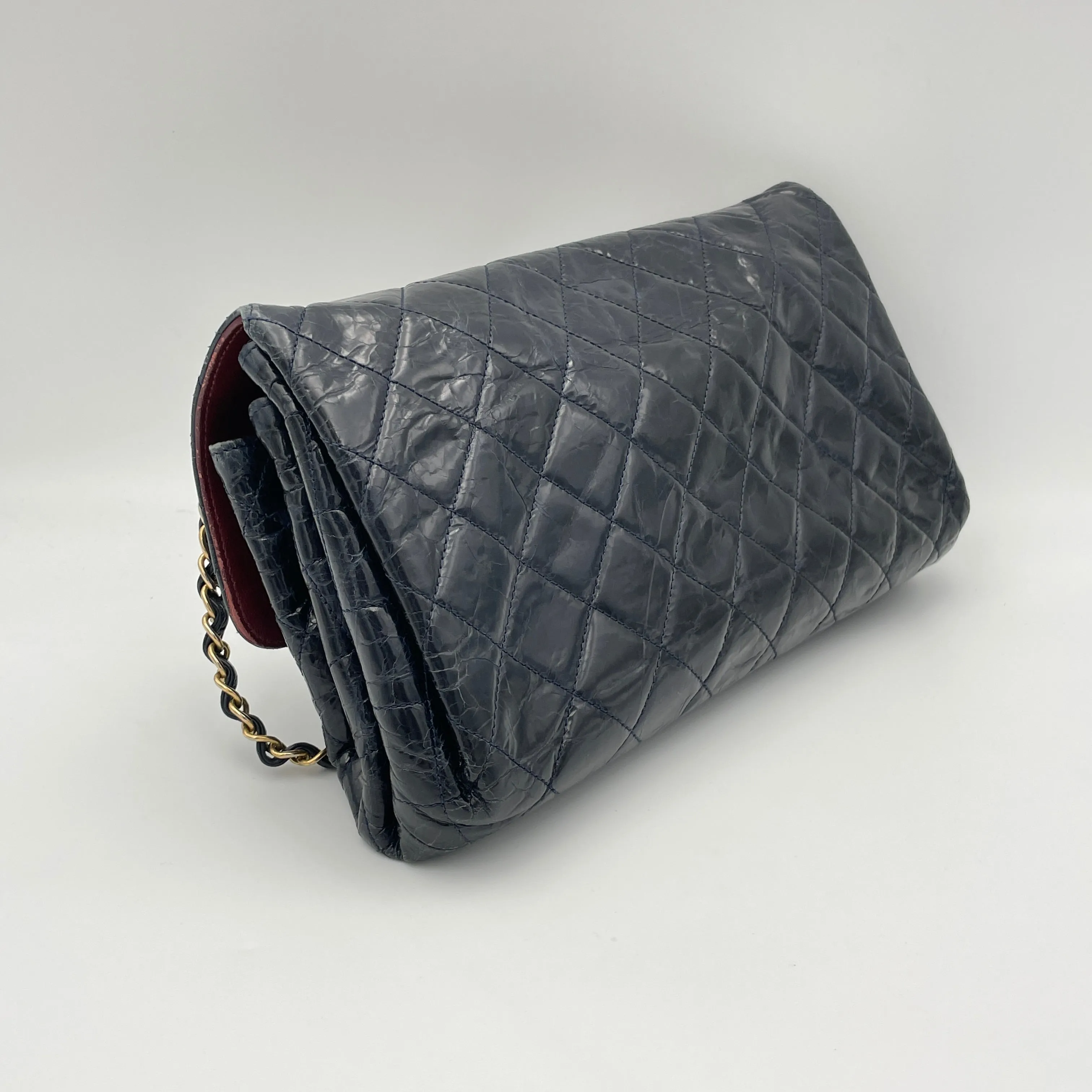 CC Turnlock Crinkled Navy Shoulder Bag in Calfskin, Gold hardware