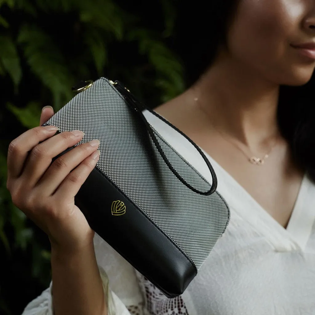 Everyday Essentials Wristlet - Black