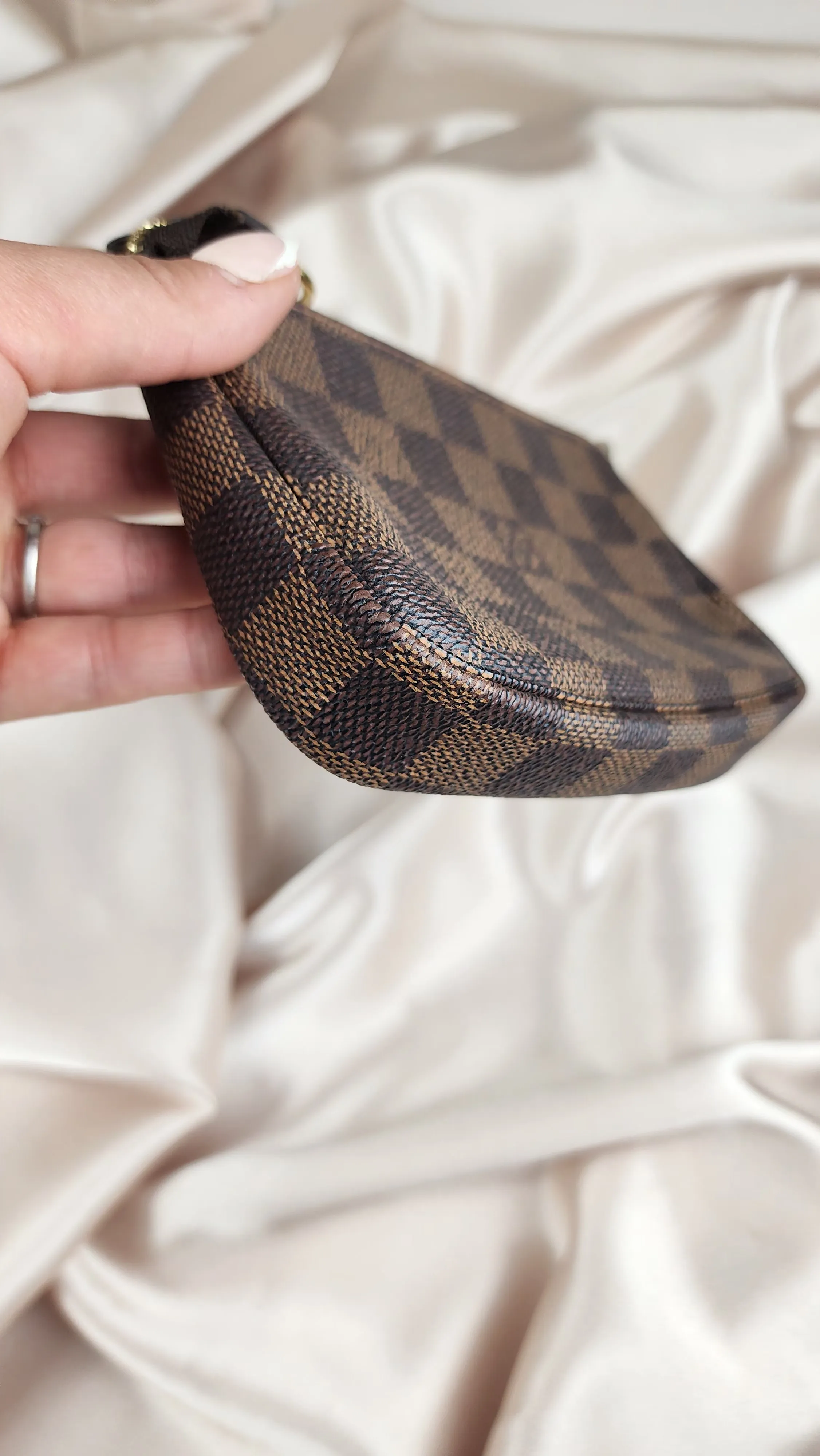 Louis Vuitton Damier Ebene Mini Pochette -729