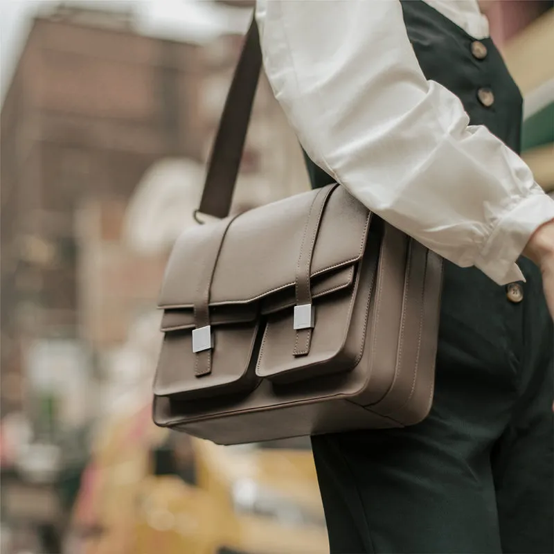 Mason L Messenger Bag - Mocha
