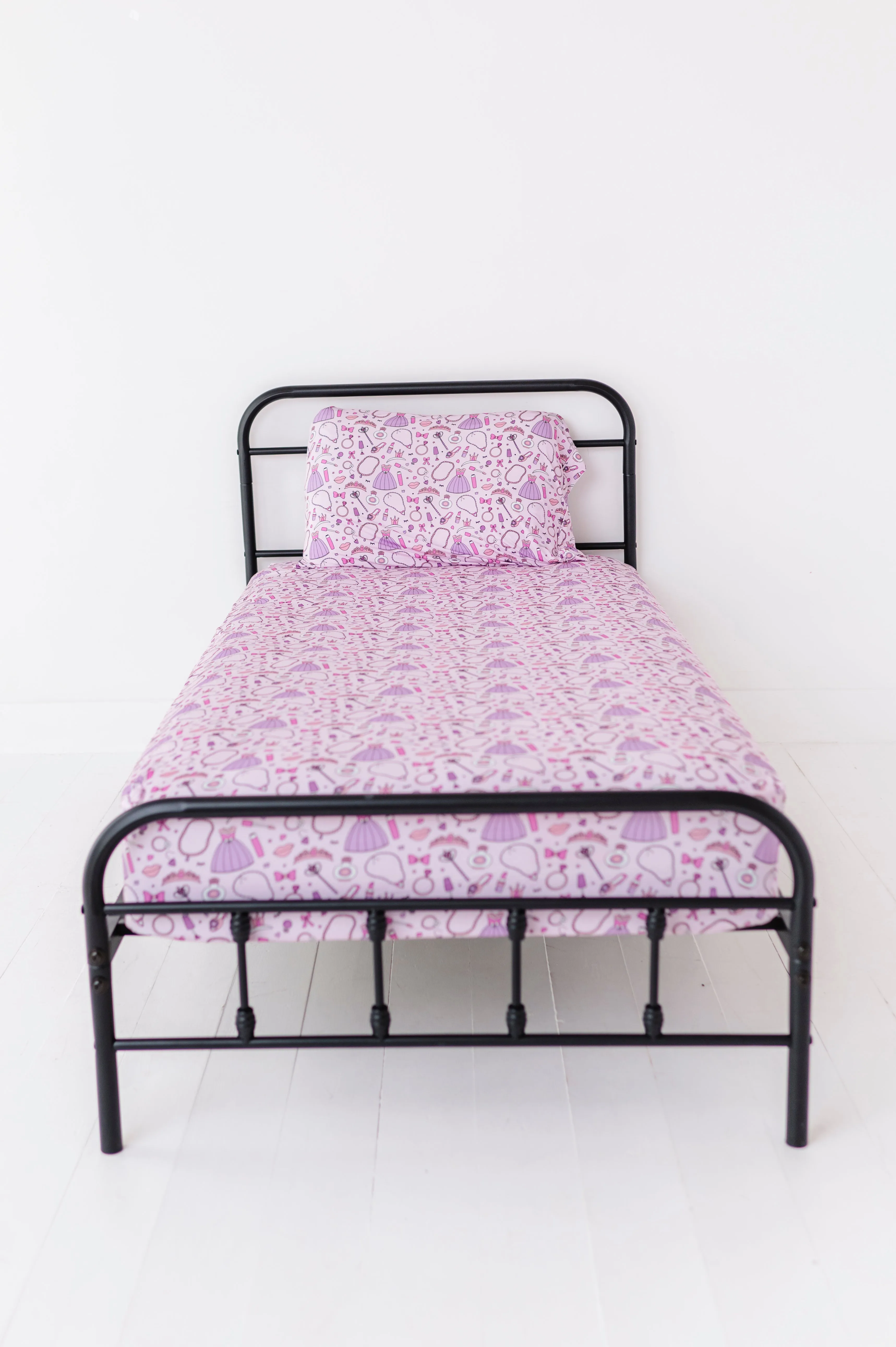 Sleeping Cutie Twin Fitted Sheet and Pillowcase
