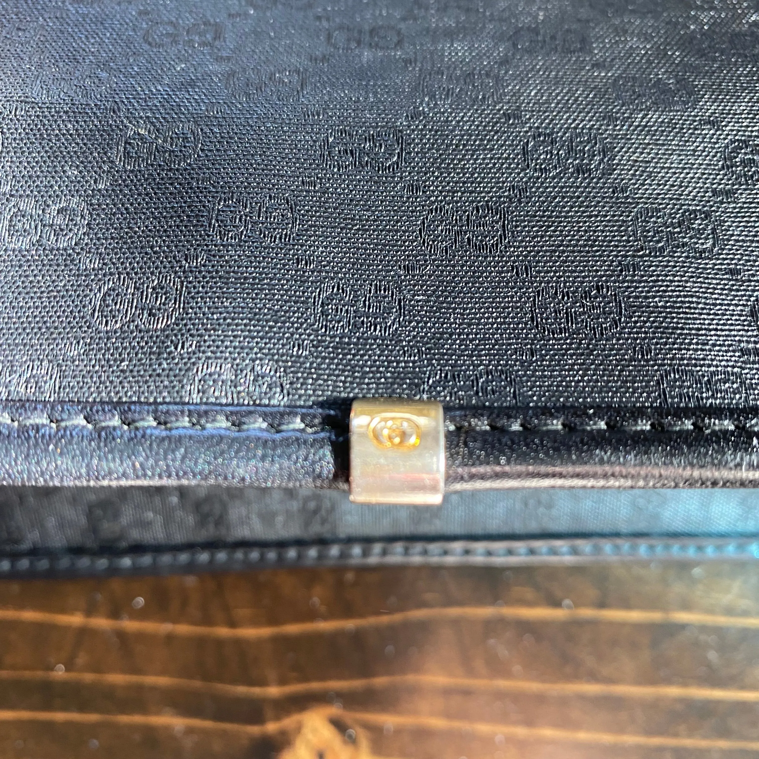 The Swift Crossbody - Vintage Micro GG in Black