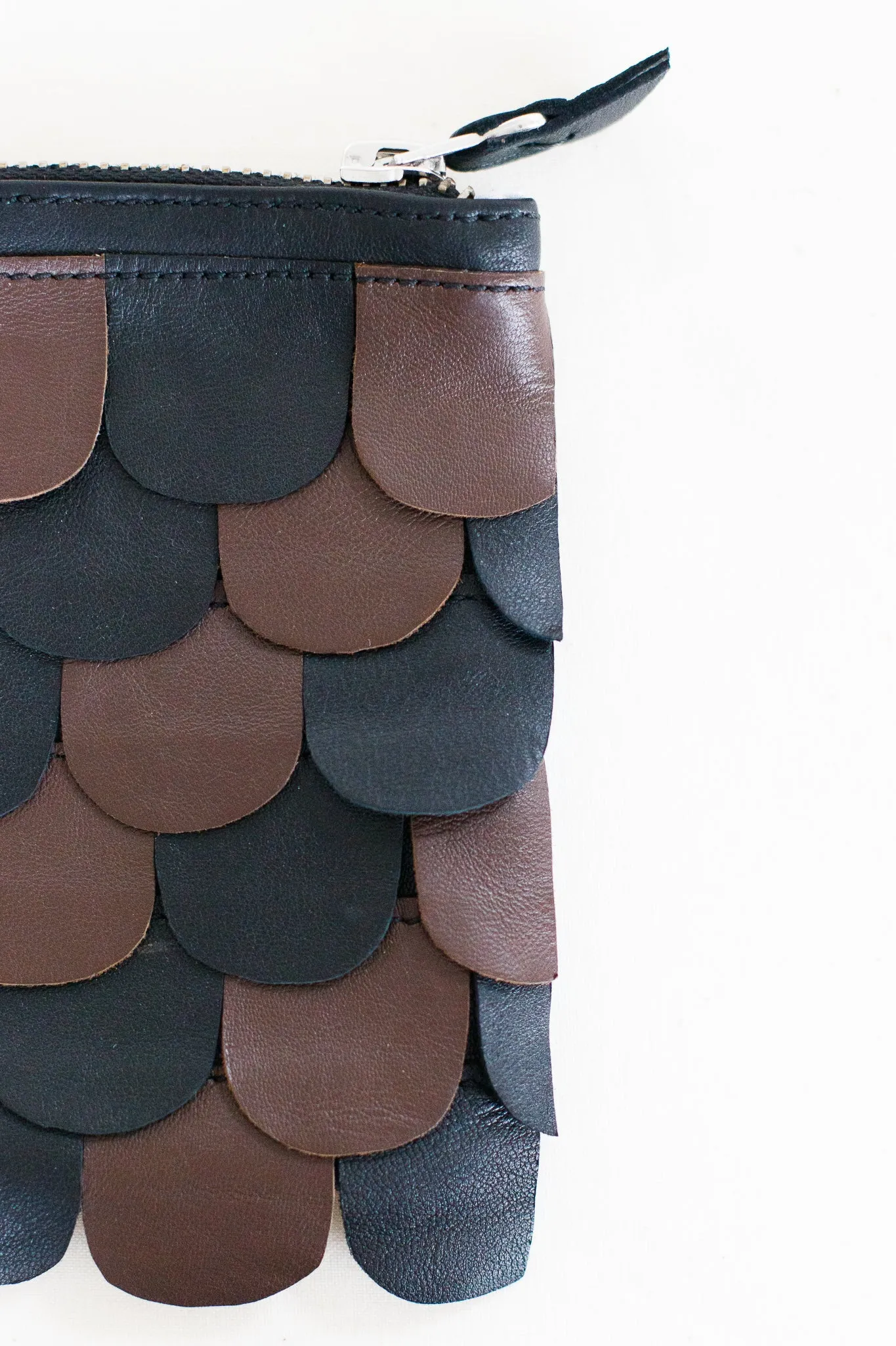Two-tone Scallop Leather Wristlet, Chocolate