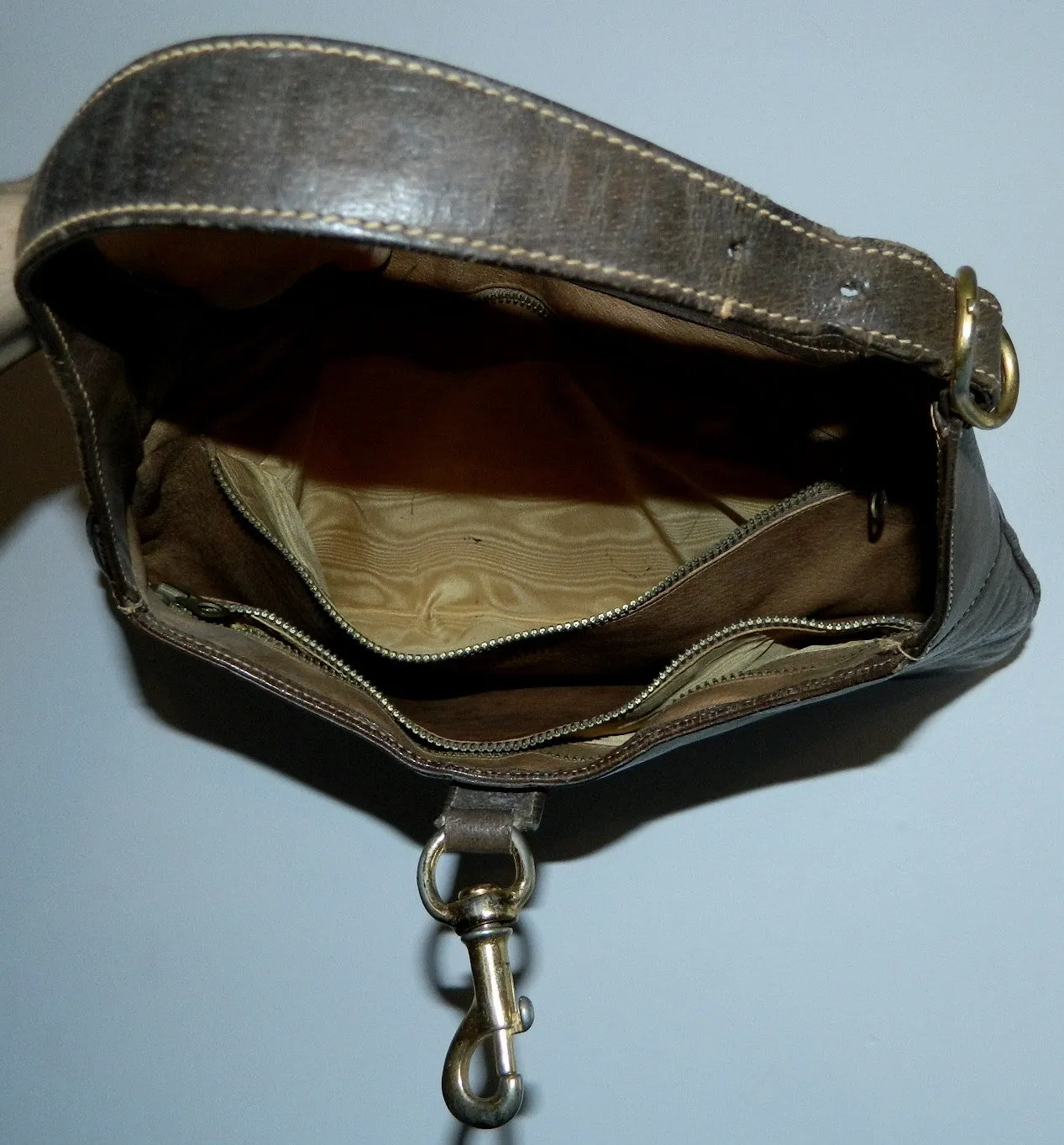 vintage GUCCI bag brown leather 1960s Jackie O "Bouvier" purse