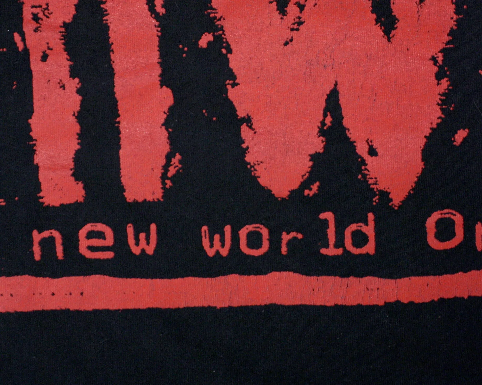 WCW NWO WOLFPAC RED LOGO VINTAGE T-SHIRT L