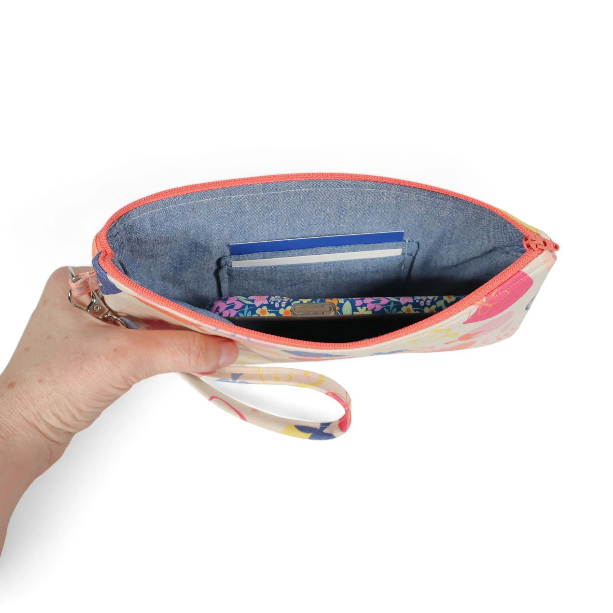 Wristlet Sewing Kit - Strawberry