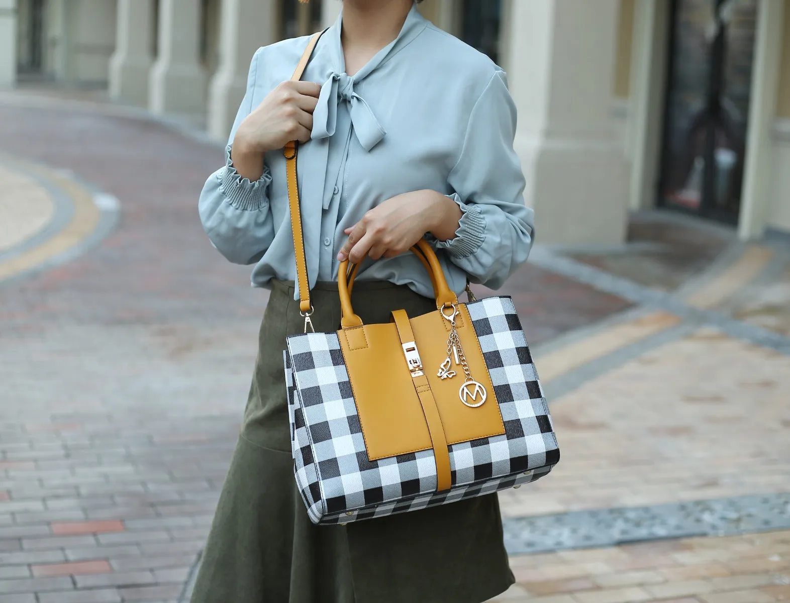 Yuliana Shoulder Bag and Set
